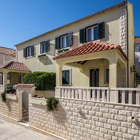 Apartmani Filipic Bol Exterior foto