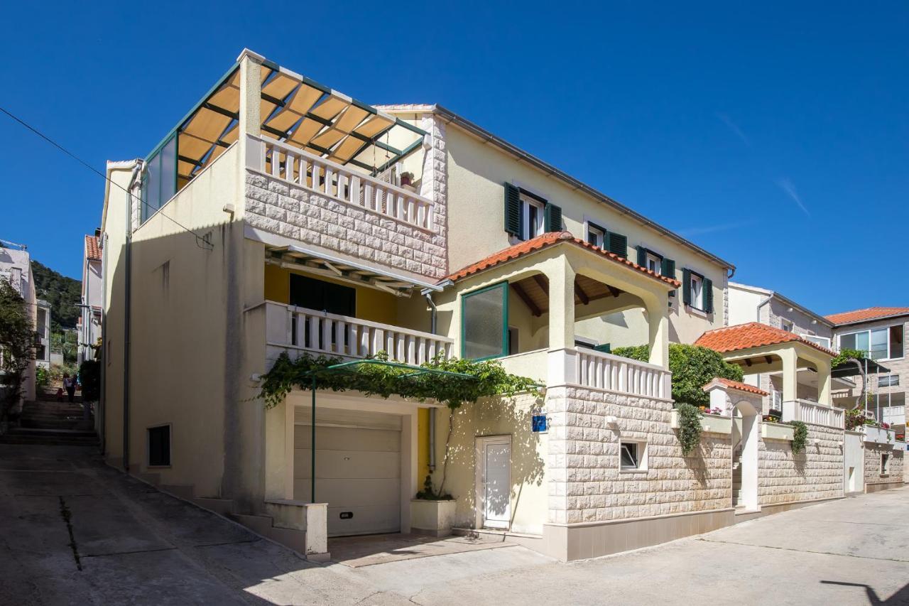 Apartmani Filipic Bol Exterior foto